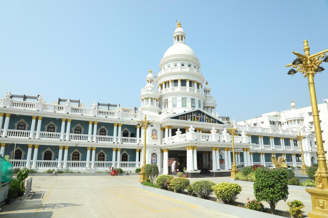 Gadiraju Palace Convention Centre & Hotel Visákhapatnam Kültér fotó