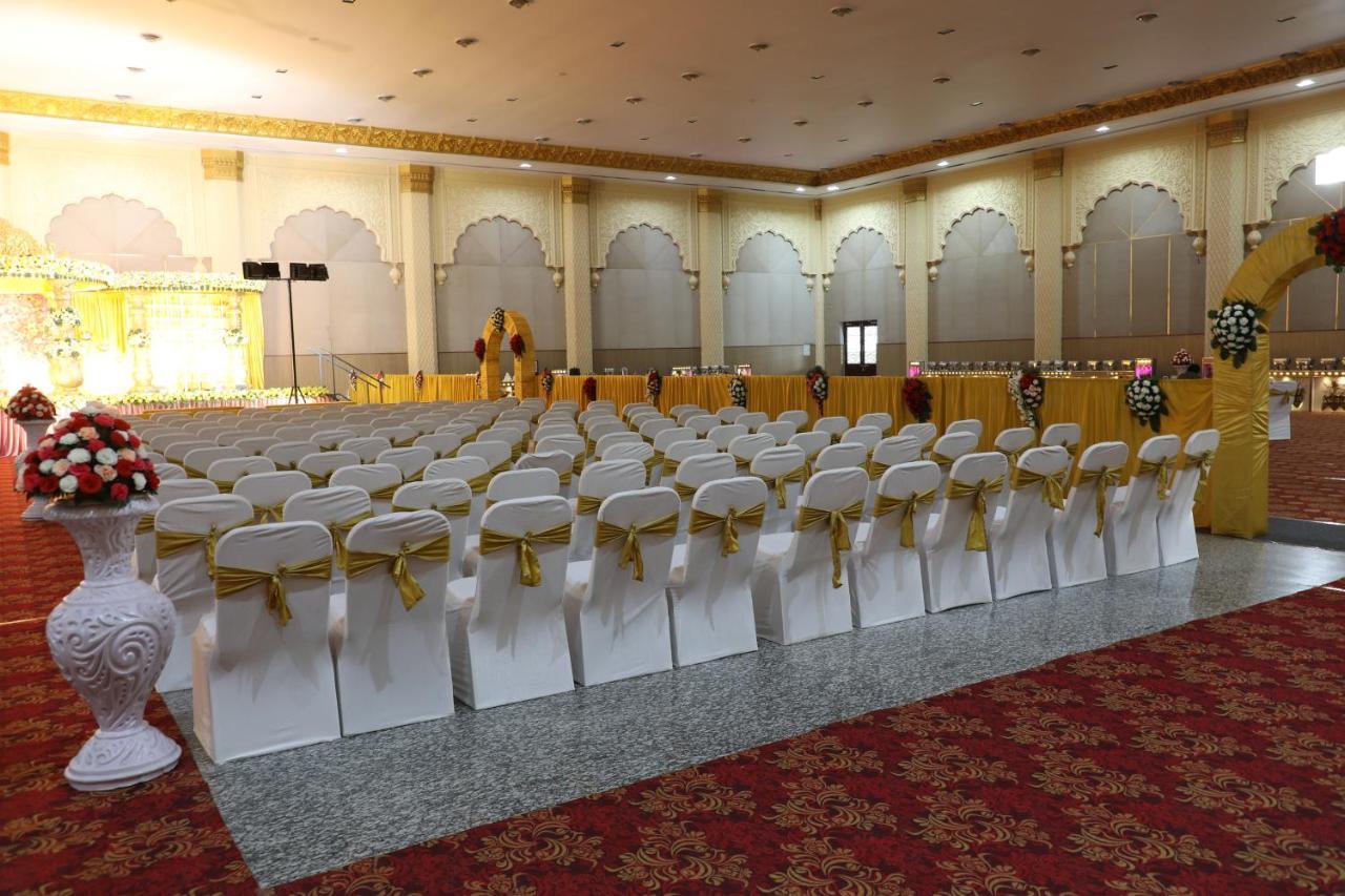 Gadiraju Palace Convention Centre & Hotel Visákhapatnam Kültér fotó
