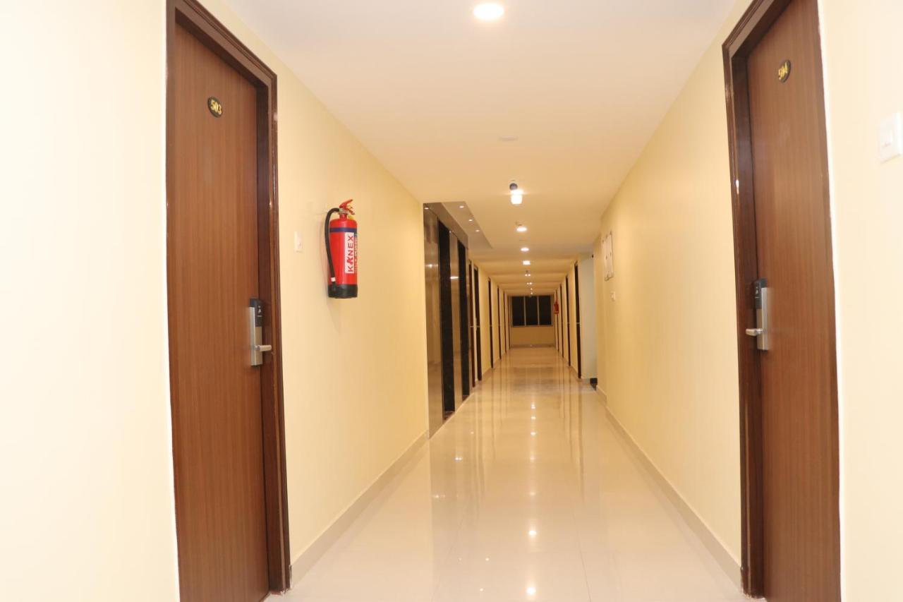 Gadiraju Palace Convention Centre & Hotel Visákhapatnam Kültér fotó